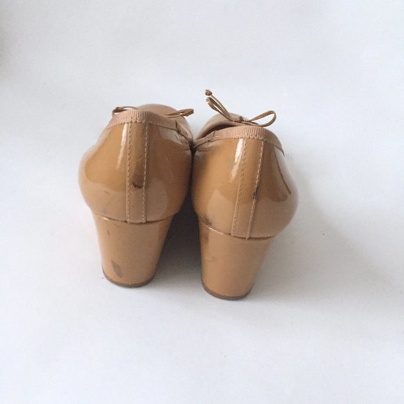 SAKS FIFTH AVENUE Wedge Pumps in Natural Camel Beige - Picture 6 of 9